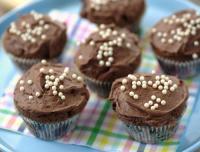 Chokladcupcakes med mockaglasyr